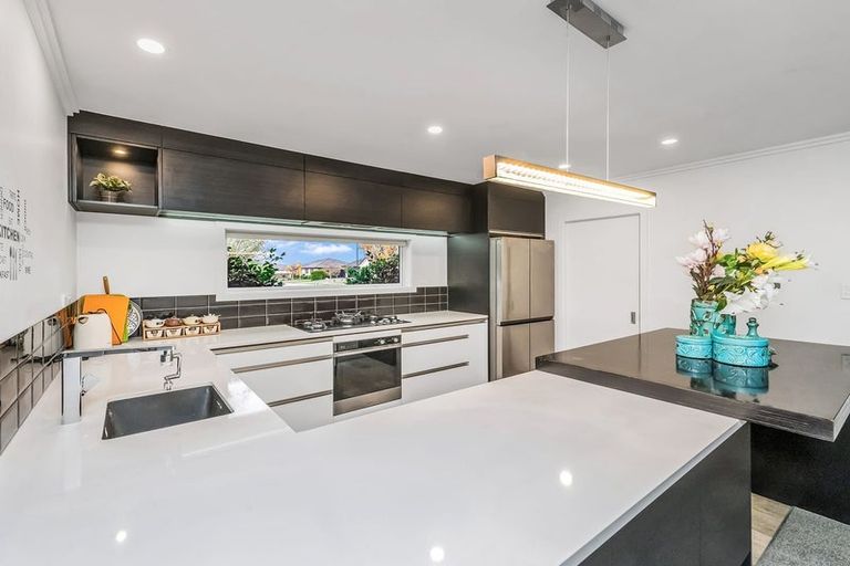 Photo of property in 2 Highworth Crescent, Rolleston, 7615