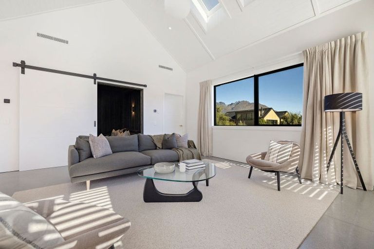 Photo of property in 30 Cunninghams Drive, Jacks Point, Queenstown, 9371