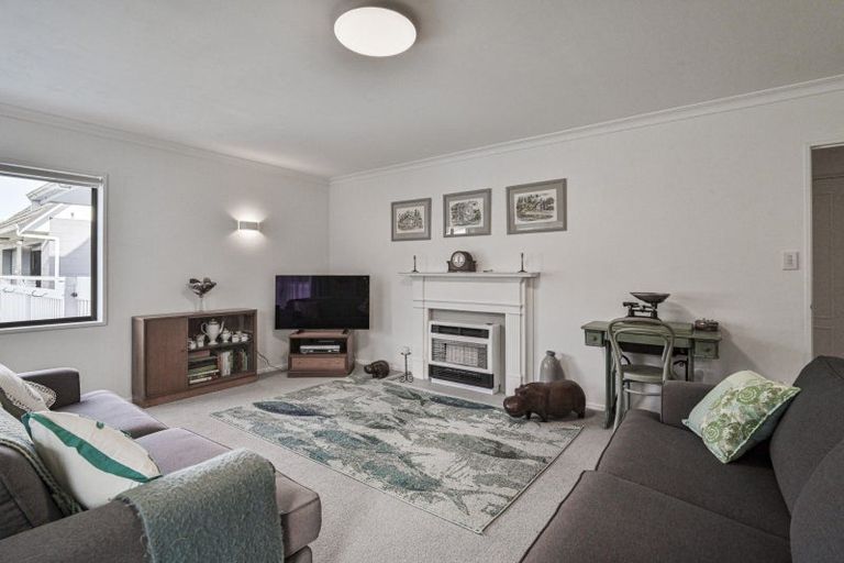 Photo of property in 609 Roberts Street, Hastings, 4122