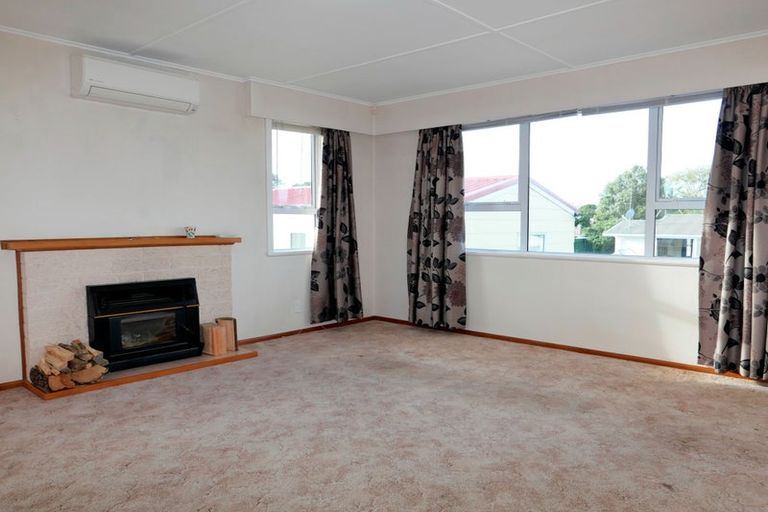 Photo of property in 10 Walton Road, Paraparaumu Beach, Paraparaumu, 5032