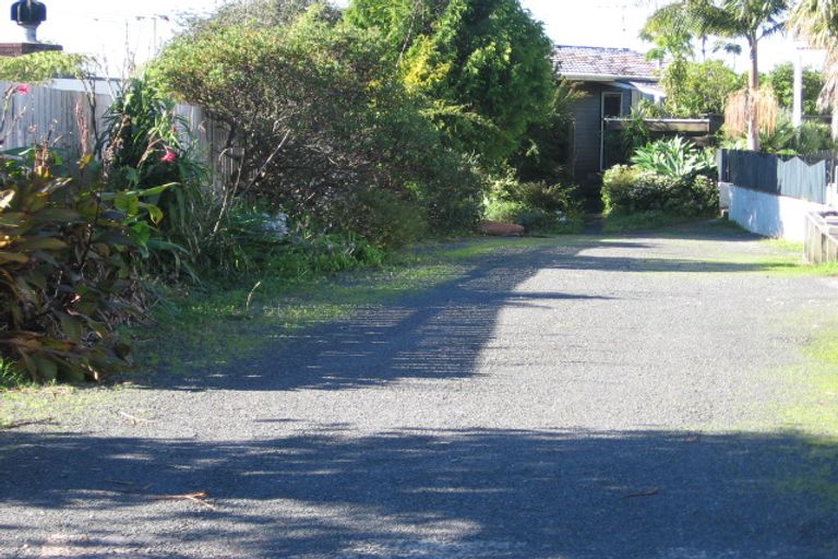 Photo of property in 8 Sykes Avenue, Hatfields Beach, Orewa, 0931