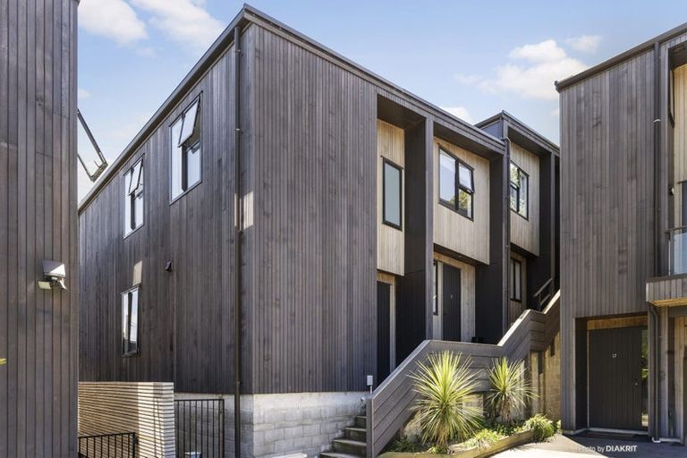 Photo of property in 14/20u Trent Street, Island Bay, Wellington, 6023