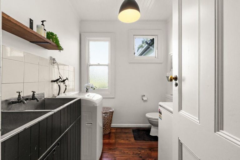 Photo of property in 20 Wheatley Road, Waiohiki, Napier, 4183