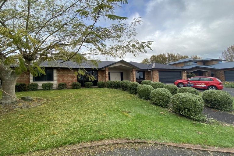 Photo of property in 16 San Clemento Way, Rototuna, Hamilton, 3210