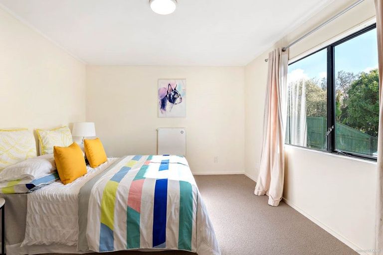 Photo of property in 106 Seymour Road, Sunnyvale, Auckland, 0612