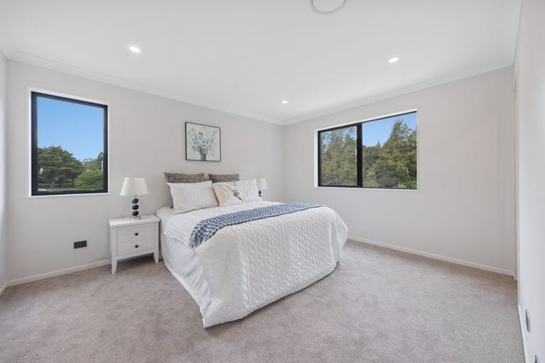 Photo of property in 2f Hughs Way, Flat Bush, Auckland, 2019