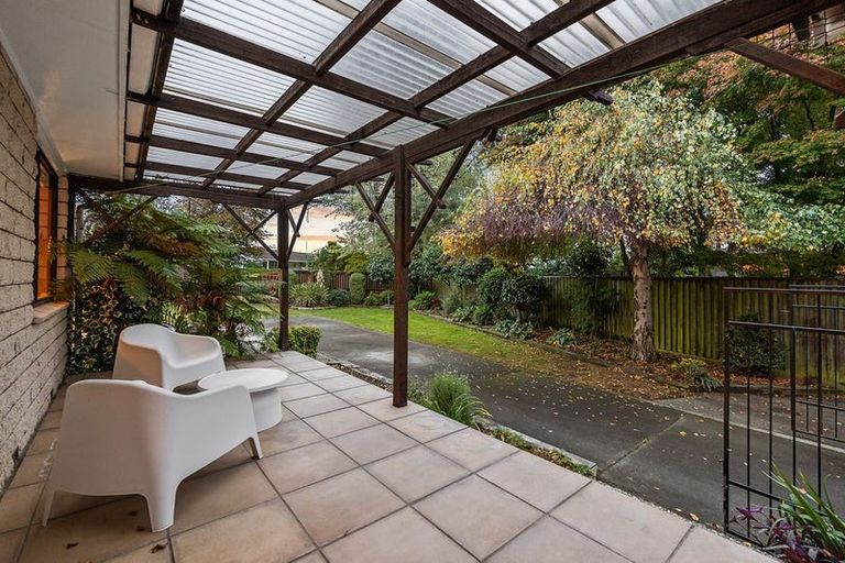 Photo of property in 17 Wyatt Place, Russley, Christchurch, 8042