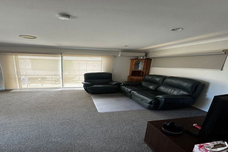 Photo of property in 22 Carrick Glen Avenue, Flat Bush, Auckland, 2019