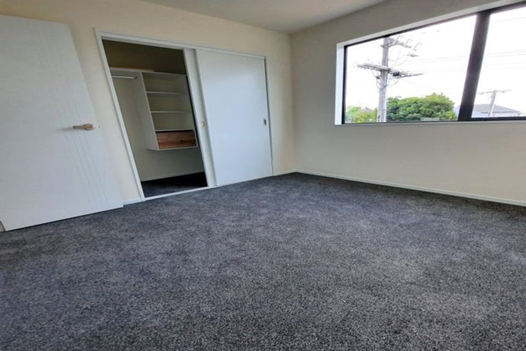 Photo of property in 5/10 Rimu Street, New Lynn, Auckland, 0600