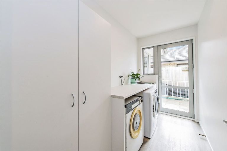 Photo of property in 52a Lewis Crescent, Rolleston, 7614