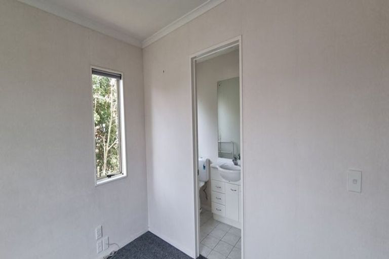 Photo of property in 192a Botany Road, Botany Downs, Auckland, 2010