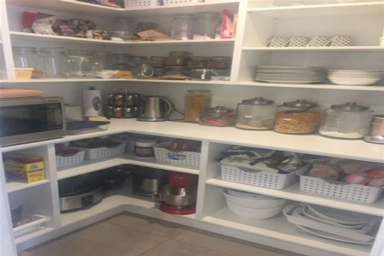 Photo of property in 98 Penetaka Heights, Pyes Pa, Tauranga, 3112