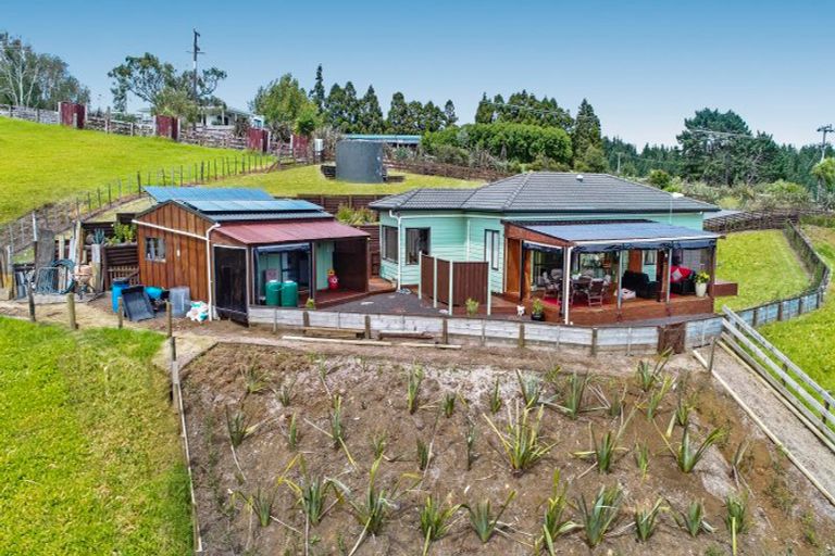Photo of property in 52 Reid Road, Glenbrook, Waiuku, 2681