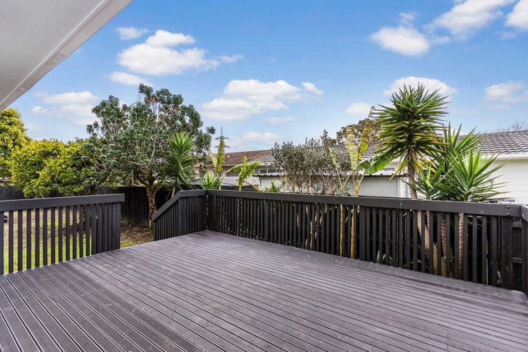 Photo of property in 54 Sikkim Crescent, Clover Park, Auckland, 2019