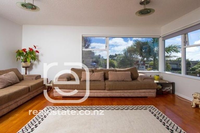 Photo of property in 84 Glamorgan Drive, Torbay, Auckland, 0630