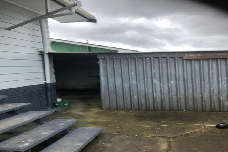 Photo of property in 1 Ferndown Avenue, Papatoetoe, Auckland, 2025