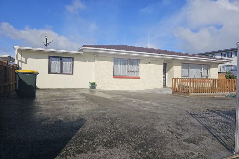 Photo of property in 2/2a Hutt Road, Manurewa, Auckland, 2102
