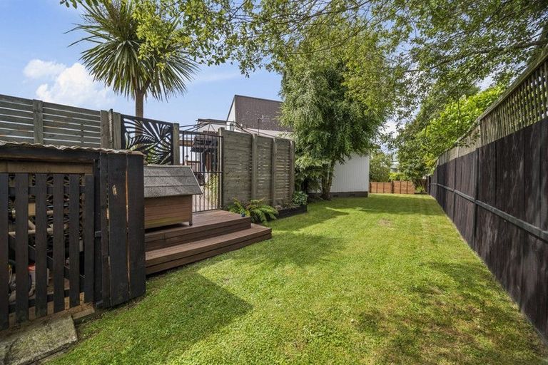Photo of property in 1 Waitawa Place, Lynmore, Rotorua, 3010