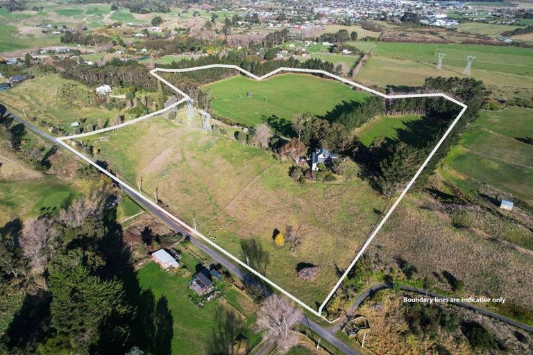 Photo of property in 35 Old Coach Road South, Otaki Beach, Otaki, 5512