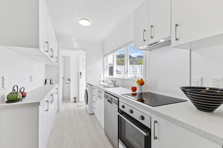 Photo of property in 45 The Drive, Tawa, Wellington, 5028