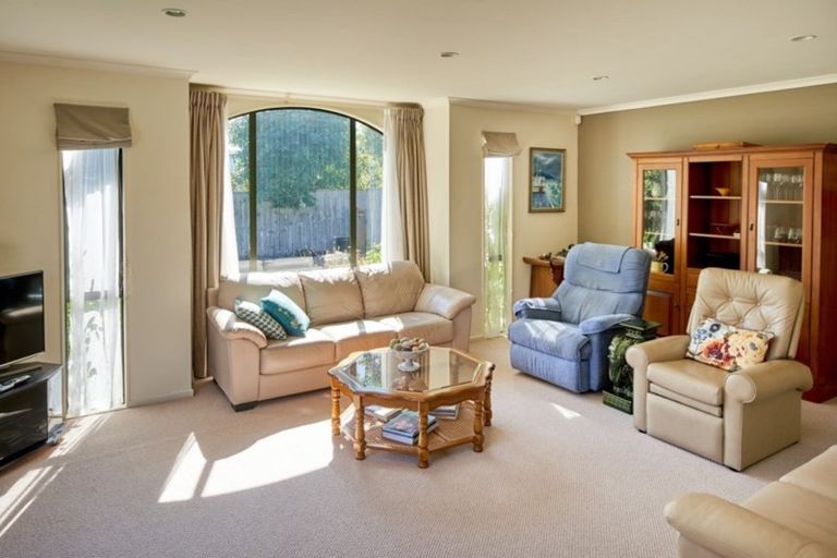 Photo of property in 46c Navigation Drive, Whitby, Porirua, 5024