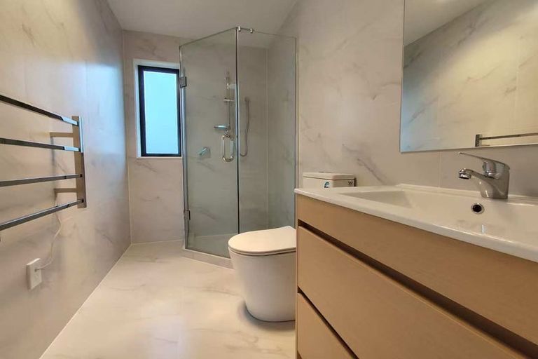 Photo of property in 76 Mcleod Road, Te Atatu South, Auckland, 0610