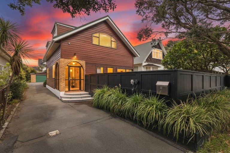 Photo of property in 30 Burnham Street, Seatoun, Wellington, 6022