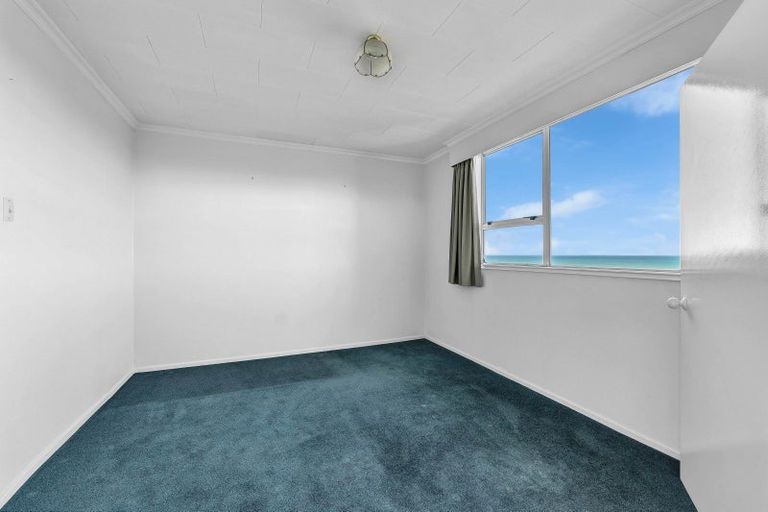 Photo of property in 15a Crownhill Street, Spotswood, New Plymouth, 4310