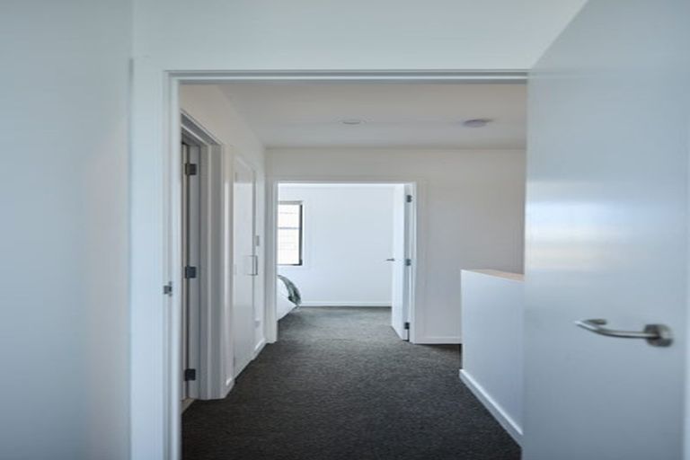 Photo of property in 7 Te Puketoka Lane, Mangere, 2022