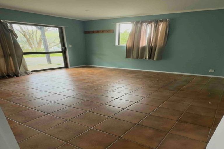 Photo of property in 3 Hastings Grove, Wainuiomata, Lower Hutt, 5014