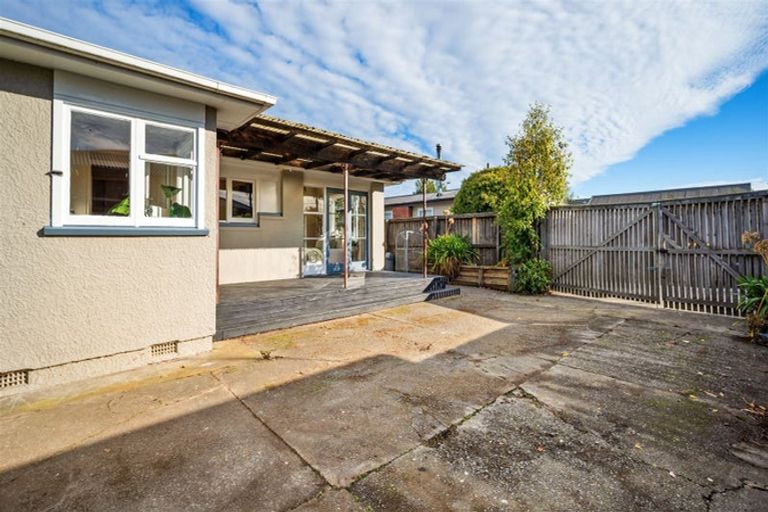 Photo of property in 19 Moreland Avenue, Papanui, Christchurch, 8053