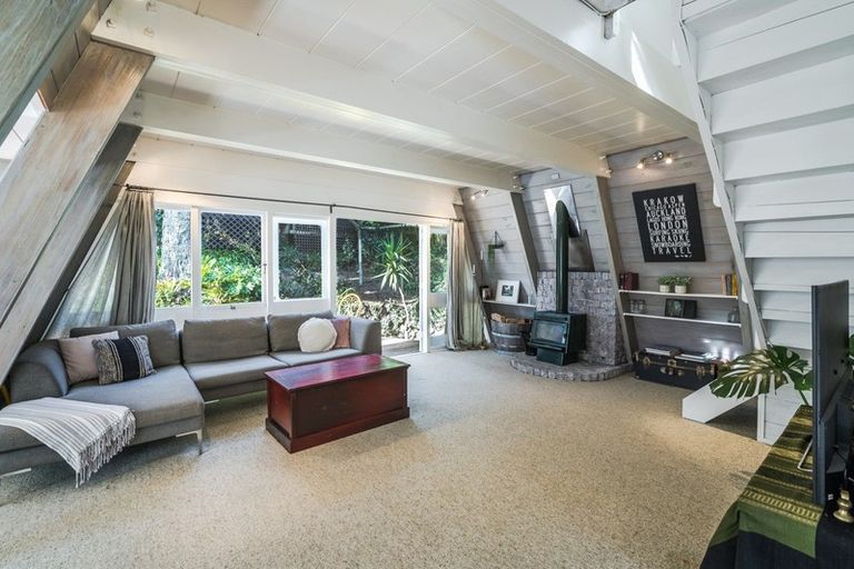 Photo of property in 4 Glenbush Place, Birkenhead, Auckland, 0626