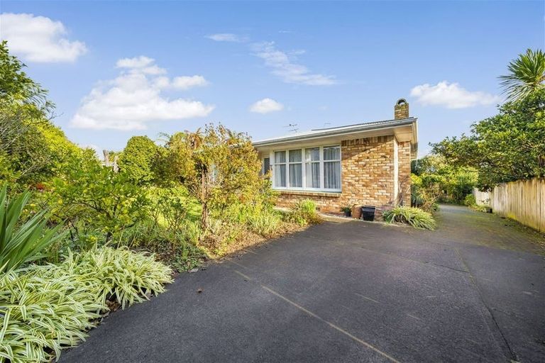 Photo of property in 50 Kervil Avenue, Te Atatu Peninsula, Auckland, 0610