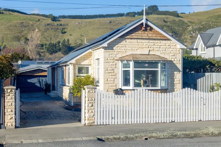 Photo of property in 31 Hardwicke Street, Sumner, Christchurch, 8081
