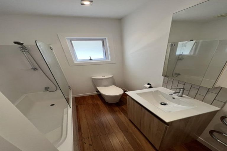 Photo of property in 3/4 Birchfield Road, Hauraki, Auckland, 0622