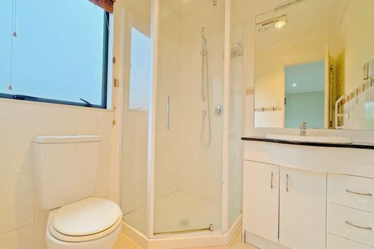 Photo of property in 56 San Marino Drive West, Henderson, Auckland, 0612