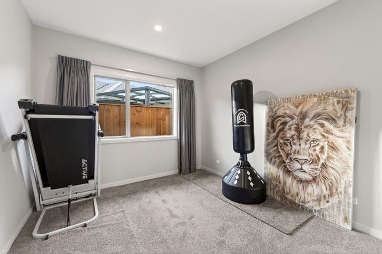 Photo of property in 3 Magnolia Lane, Kelvin Grove, Palmerston North, 4414