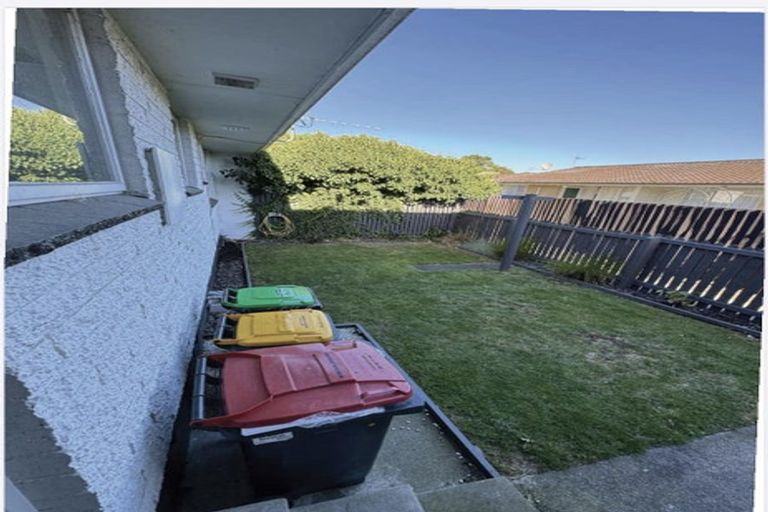 Photo of property in 2/32 Mona Vale Avenue, Riccarton, Christchurch, 8011