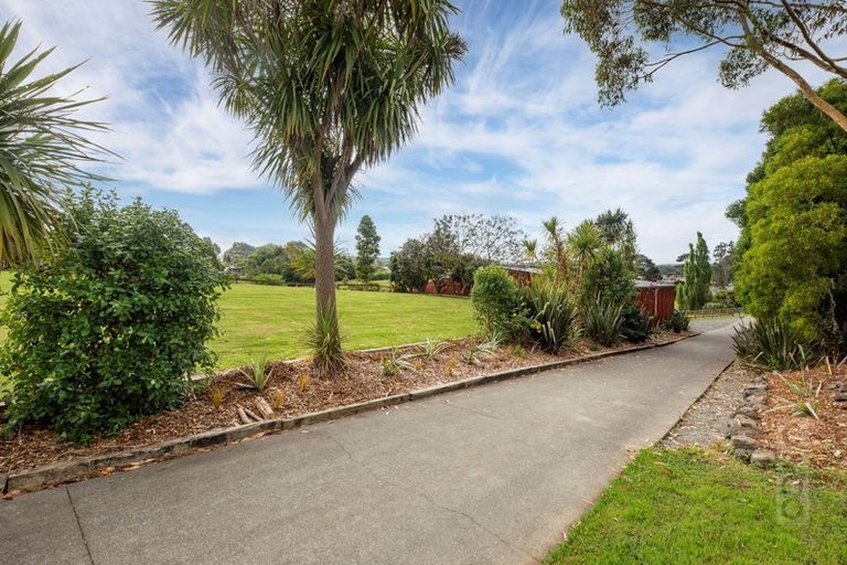 Photo of property in 17 Deacon Road, Riverhead, Kumeu, 0892