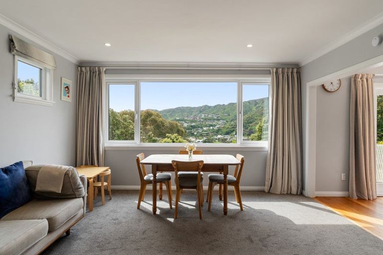 Photo of property in 16 Waru Street, Khandallah, Wellington, 6035