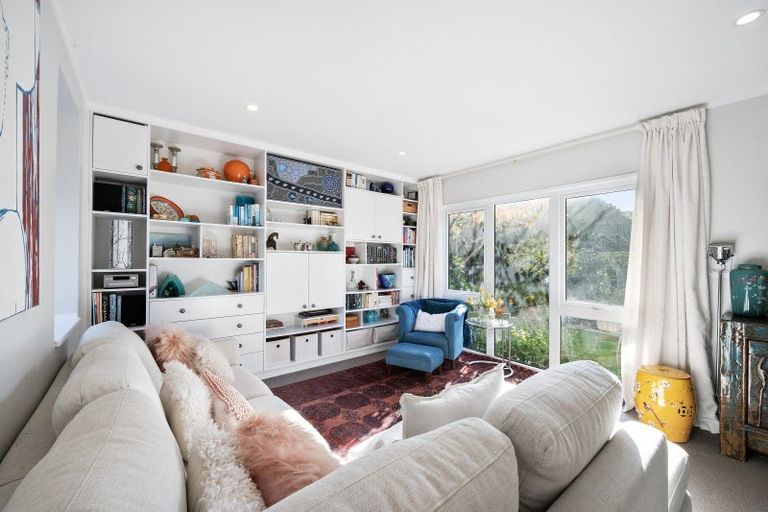 Photo of property in 9/354 Muritai Road, Eastbourne, Lower Hutt, 5013