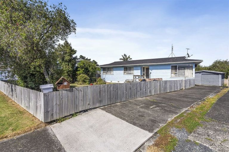 Photo of property in 73 Archmillen Avenue, Pakuranga Heights, Auckland, 2010