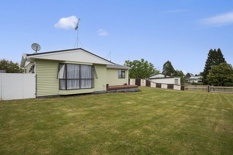 Photo of property in 21 Cairngorm Place, Tokoroa, 3420