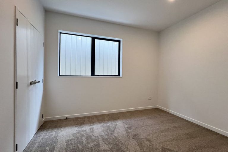 Photo of property in 28 Neretva Avenue, Massey, 0614