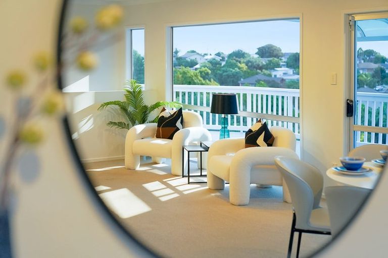 Photo of property in 281 Sturges Road, Henderson Valley, Auckland, 0612