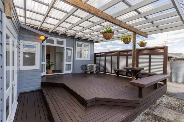 Photo of property in 60 Albert Street, Palmerston North, 4414
