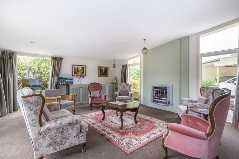 Photo of property in 20 Derrett Place, Saint Martins, Christchurch, 8022