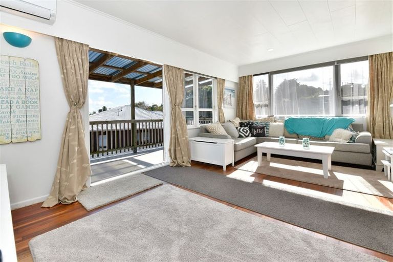 Photo of property in 4a Kathy Terrace, Stanmore Bay, Whangaparaoa, 0932
