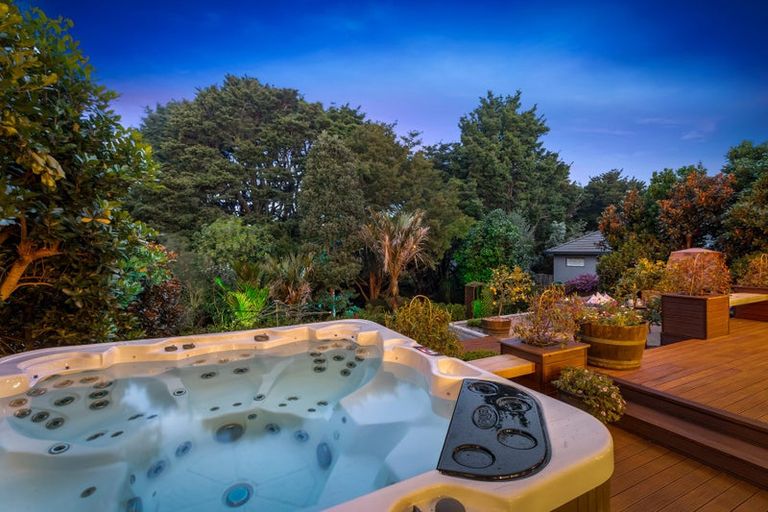 Photo of property in 23 Phoenicia Court, The Gardens, Auckland, 2105