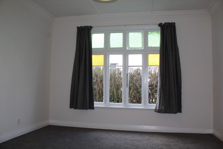 Photo of property in 5a Royal Crescent, Saint Kilda, Dunedin, 9012